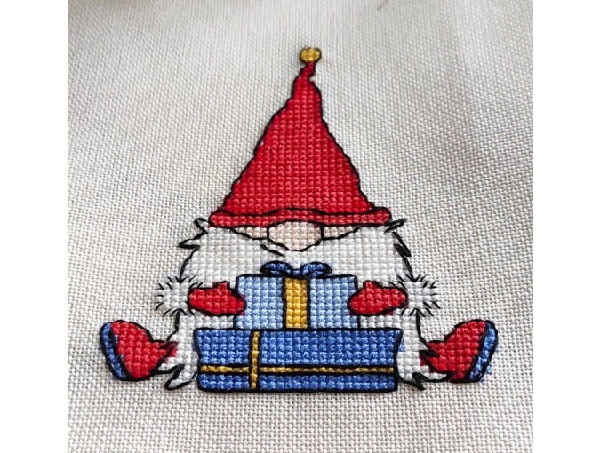 Gnome with Presents Cross Stitch Pattern фото 2