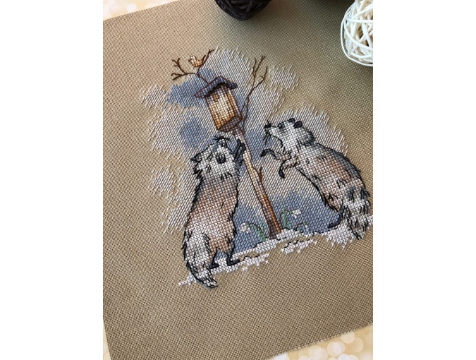 Raccoons and Birdhouse Cross Stitch Pattern фото 2