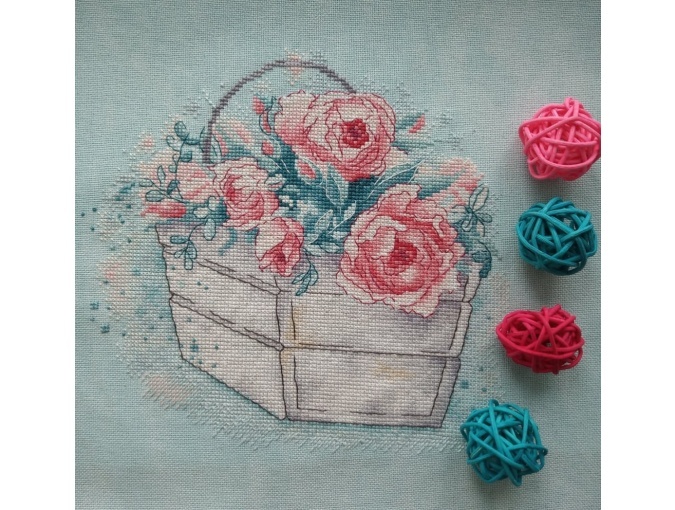 Roses in a Box Cross Stitch Pattern фото 2