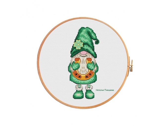 Lucky Irish Gnome Cross Stitch Pattern фото 1