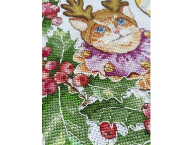 Holly-like-eared Cat Cross Stitch Pattern фото 14