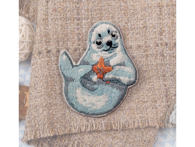 Baby Seal Brooch Embroidery Kit фото 1