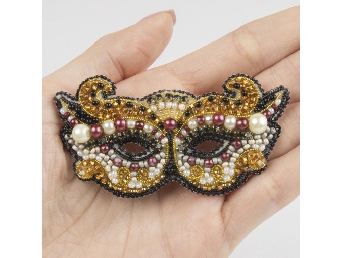 Mask Brooch Embroidery Kit фото 2