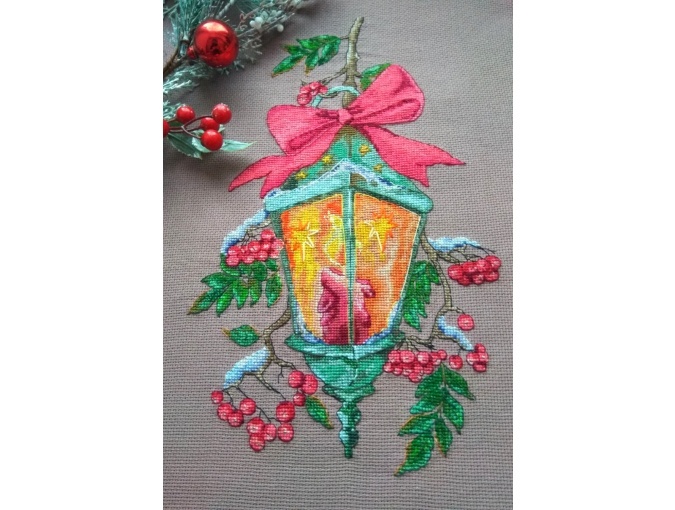 A Christmas Lantern Cross Stitch Pattern фото 3