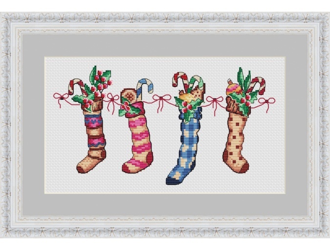 Christmas Socks Cross Stitch Pattern фото 1