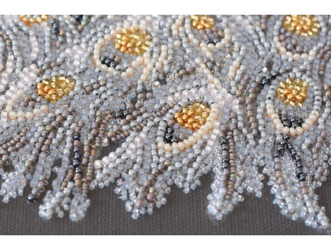 Gold in Silver Bead Embroidery Kit фото 4