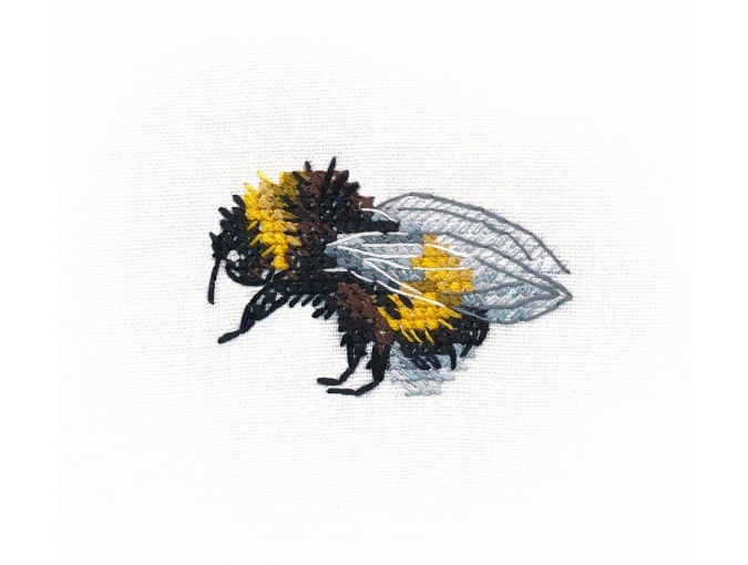 The Furry Bumblebee Cross Stitch Kit фото 1