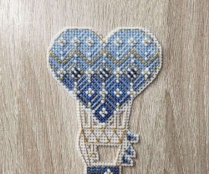 Balloon Heart. Winter Balloon Cross Stitch Pattern