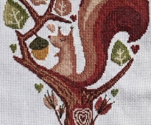 Squirrel on a Tree Cross Stitch Pattern
