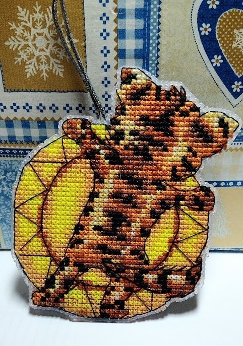 Tiger with Clock Cross Stitch Pattern фото 5