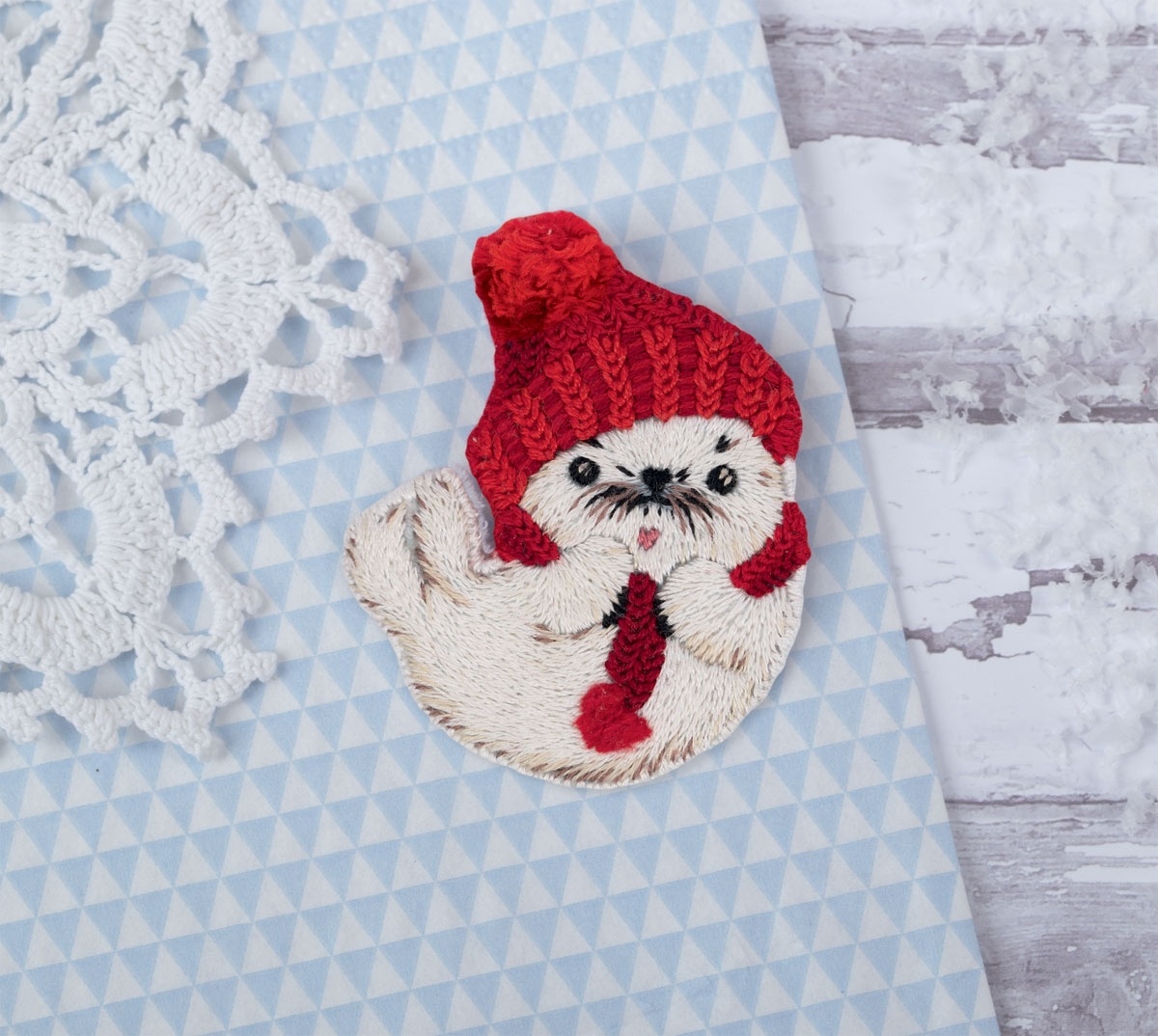 Baby Seal in the Hat Brooch Embroidery Kit фото 1