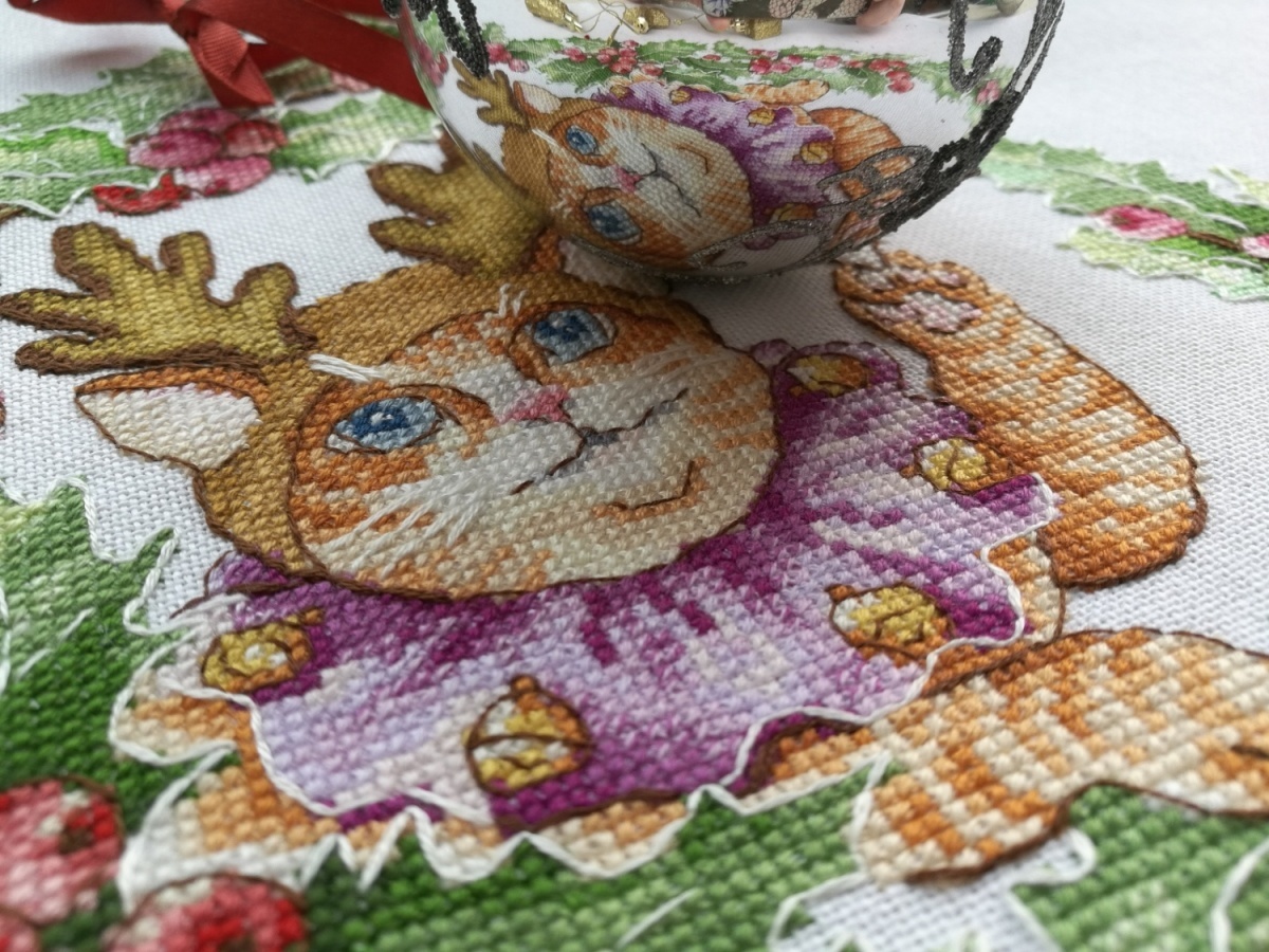 Holly-like-eared Cat Cross Stitch Pattern фото 2