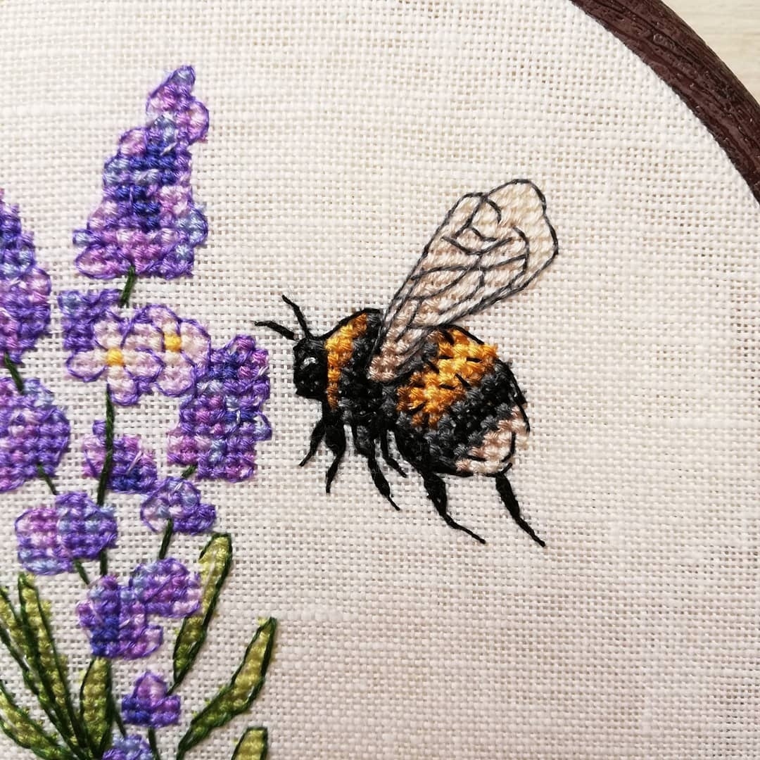 A Bumblebee Cross Stitch Pattern фото 8