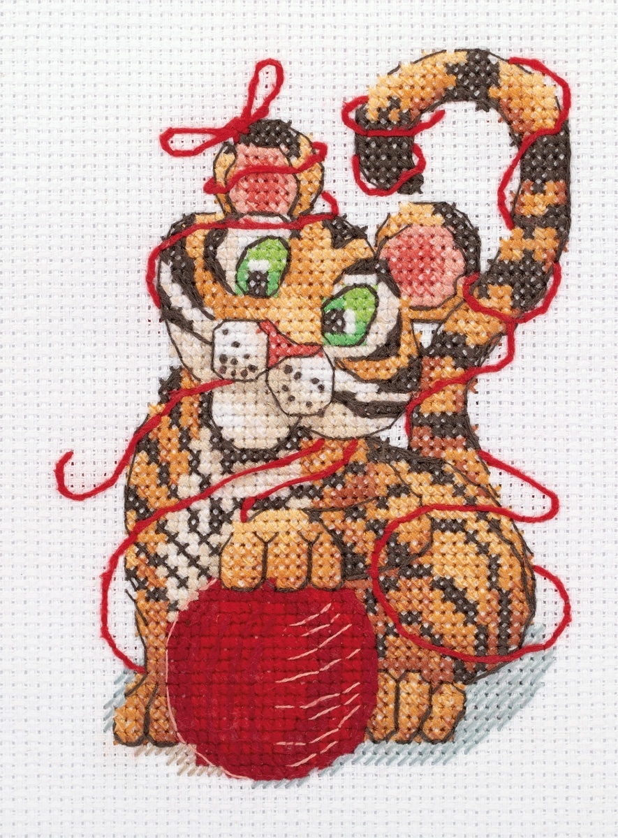Little Tiger and Yarn Ball Cross Stitch Kit фото 1