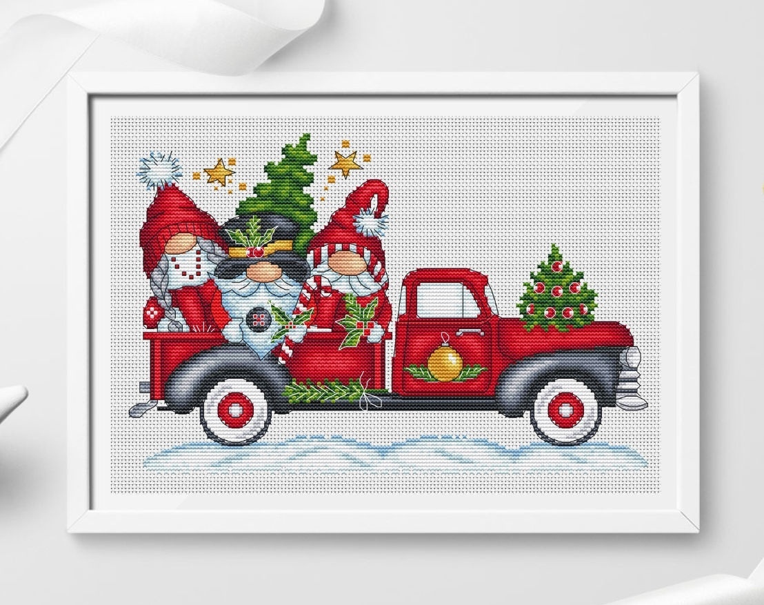 Christmas Gnomes Truck Cross Stitch Pattern фото 1