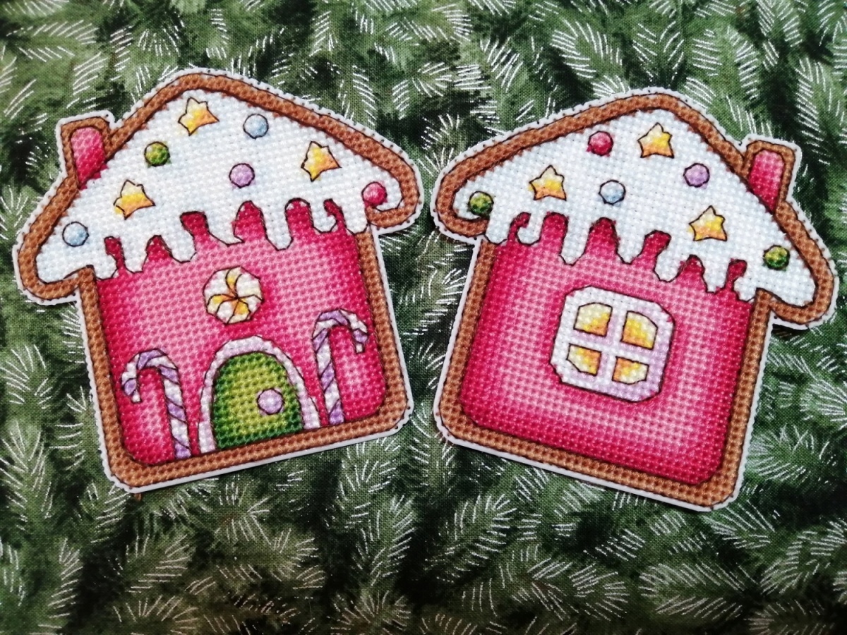 Red Gingerbread House Cross Stitch Pattern фото 2