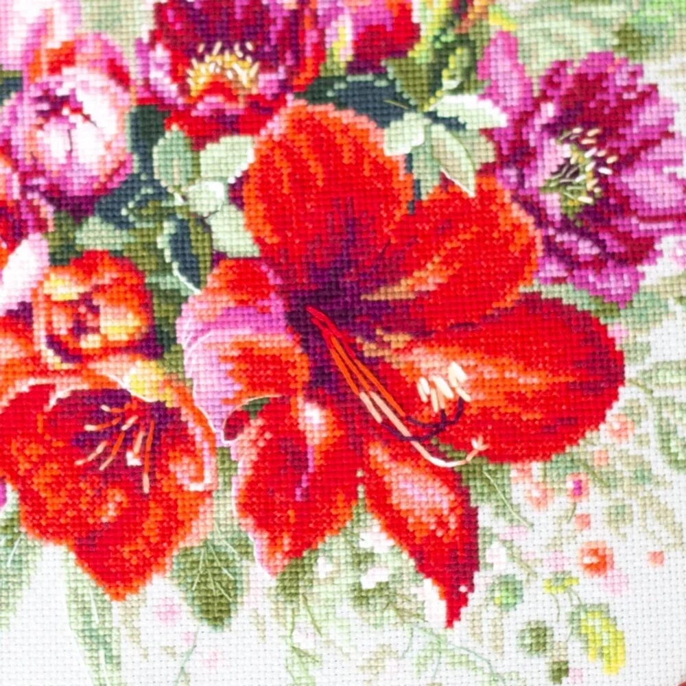 Amaryllis Bouquet Cross Stitch Kit фото 12
