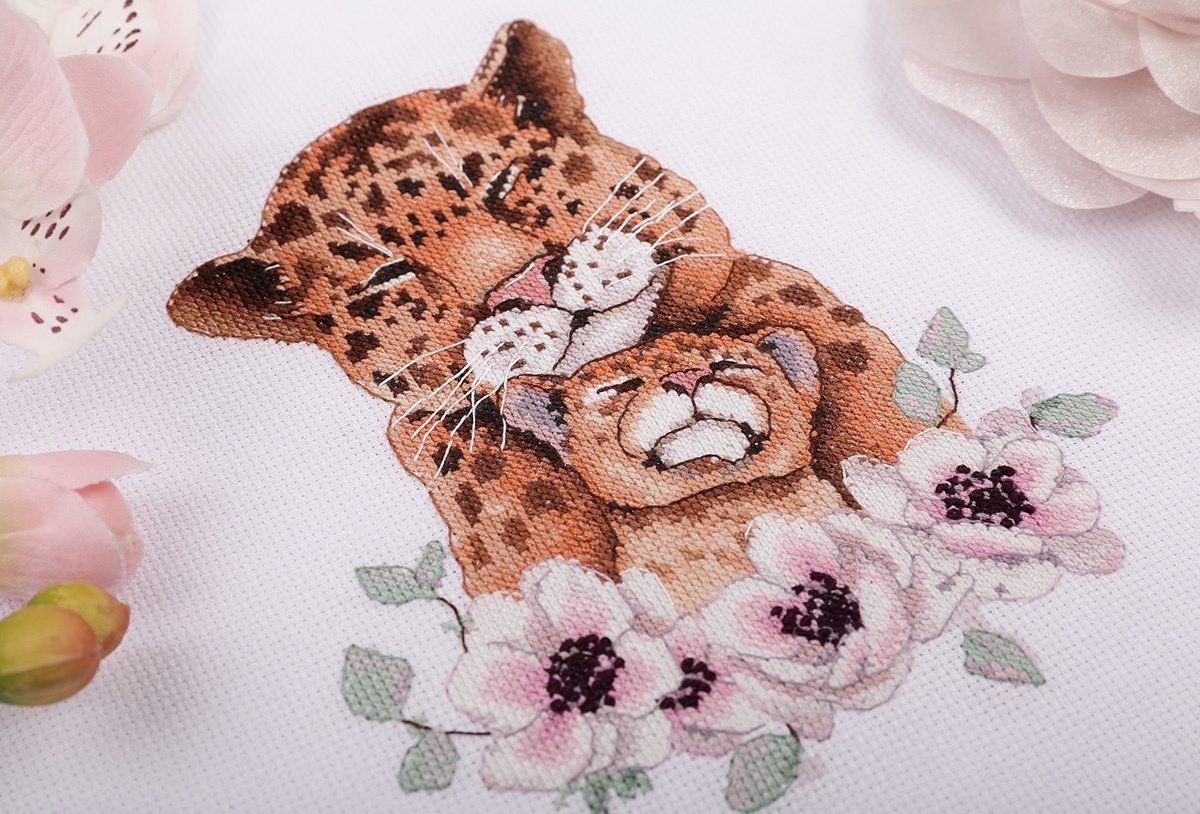 Mother and Child. Leopards Cross Stitch Kit  фото 4