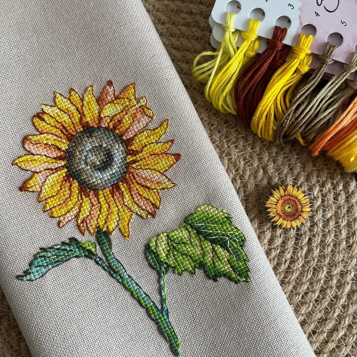 A Sunflower Cross Stitch Pattern фото 2