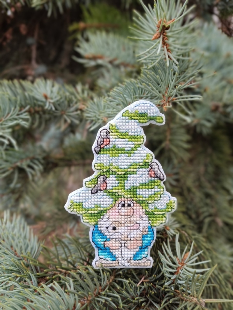 Gnome with a Rabbit Cross Stitch Pattern фото 6