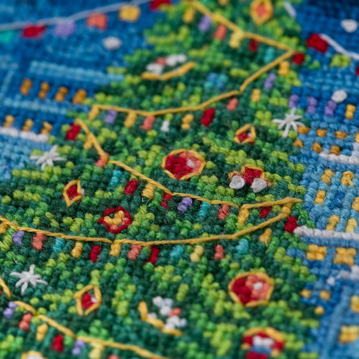 Christmas Ornament. City Christmas Tree Cross Stitch Kit фото 4