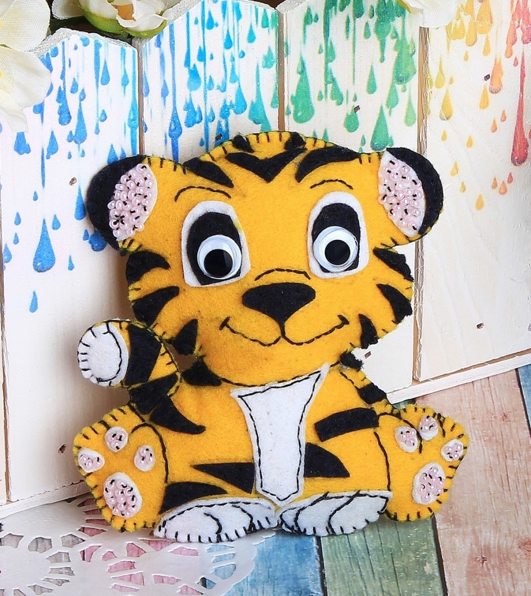 Tiger Cub Felt Toy Sewing Kit фото 1
