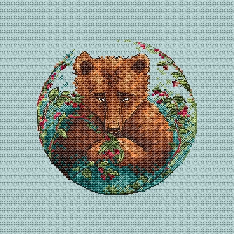 Bear and Berries Cross Stitch Pattern фото 1