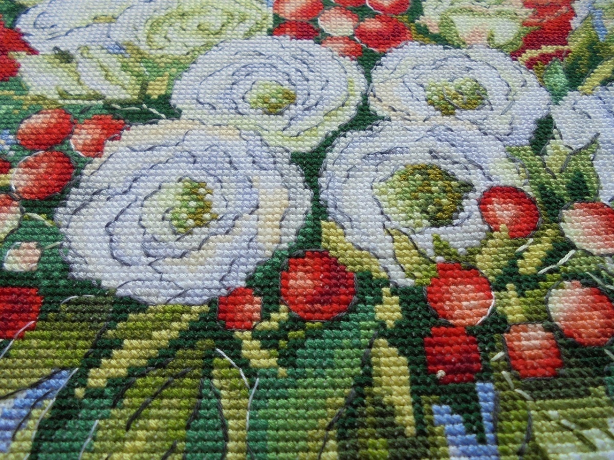 Scarlet Bouquet Cross Stitch Pattern фото 15