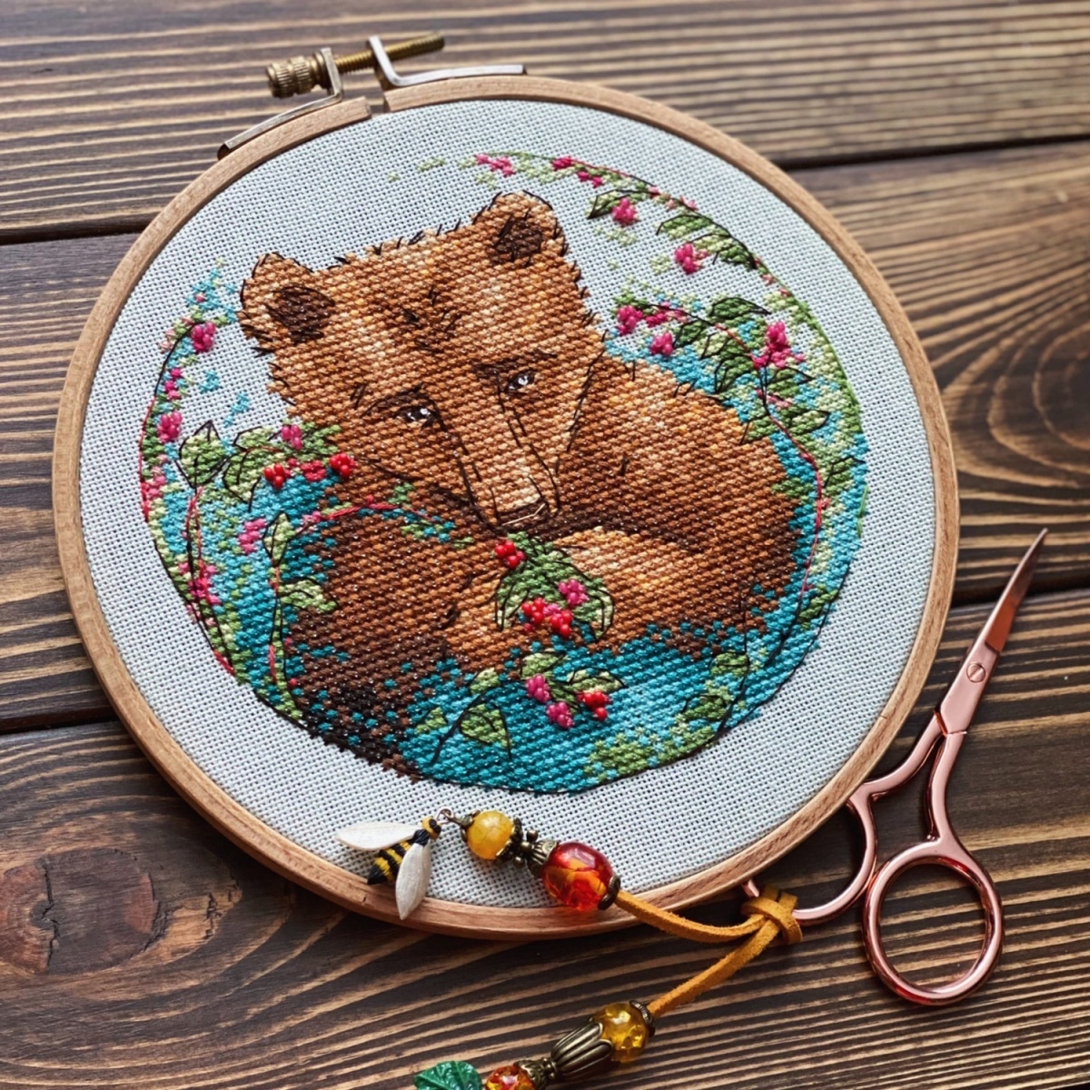 Bear and Berries Cross Stitch Pattern фото 2