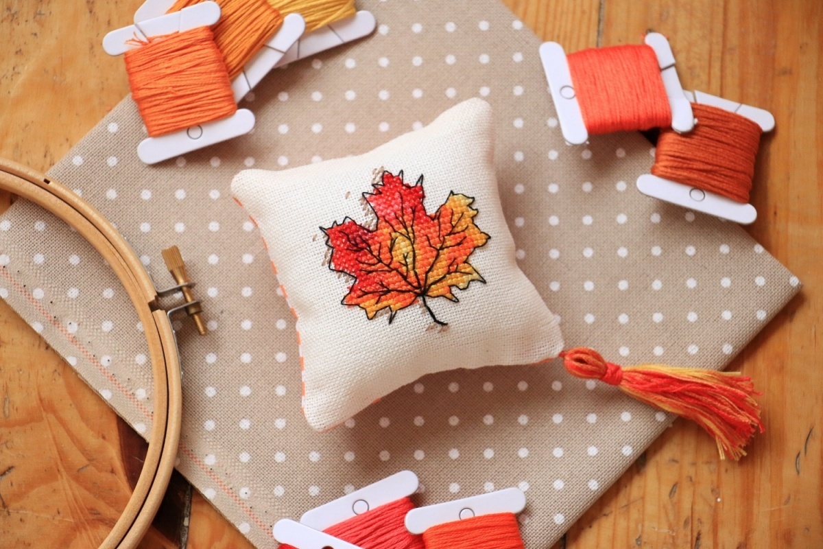 Maple Leaf Cross Stitch Pattern фото 2