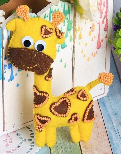 Giraffe Felt Toy Sewing Kit фото 1