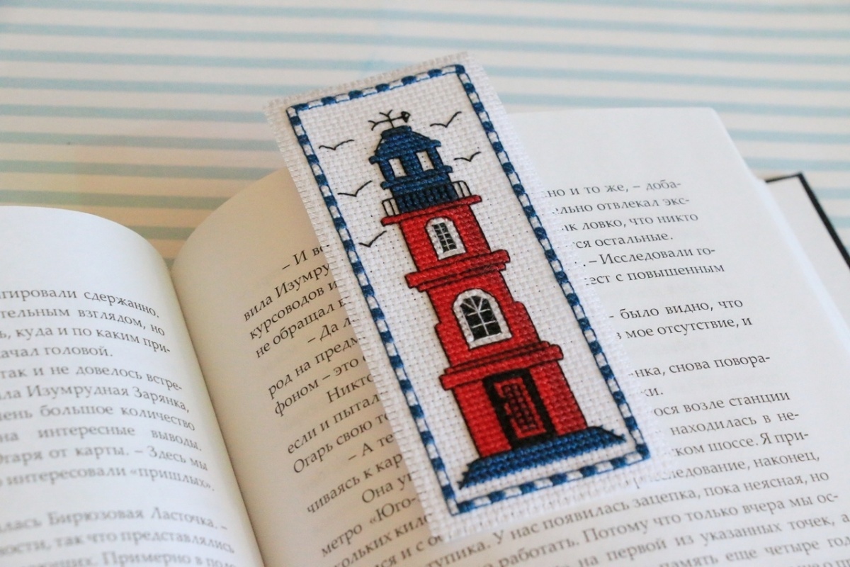 Red Lighthouse Bookmark Cross Stitch Pattern фото 2