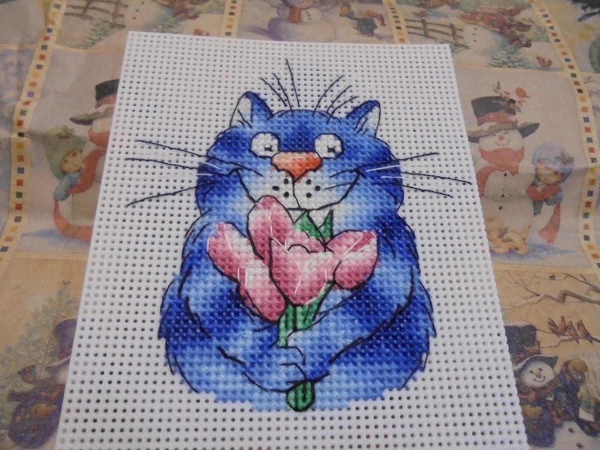 Cat with Flowers Cross Stitch Pattern фото 3