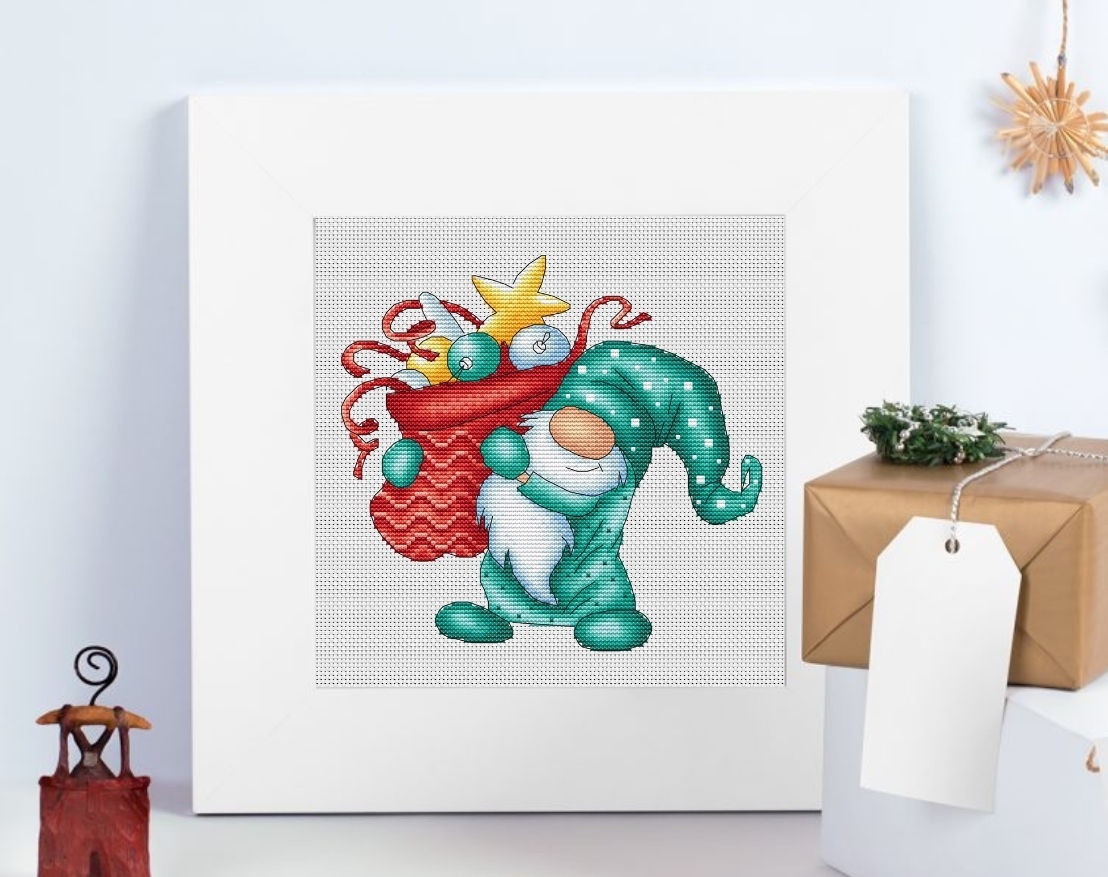 Christmas is Coming Soon Cross Stitch Pattern фото 1