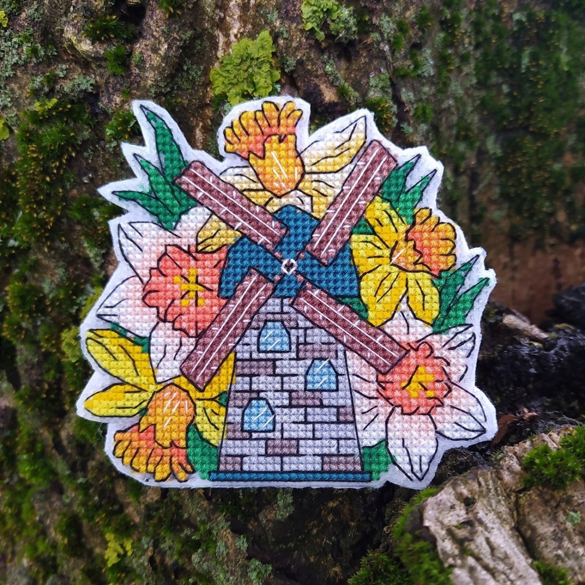 Mill Daffodils Cross Stitch Pattern фото 6