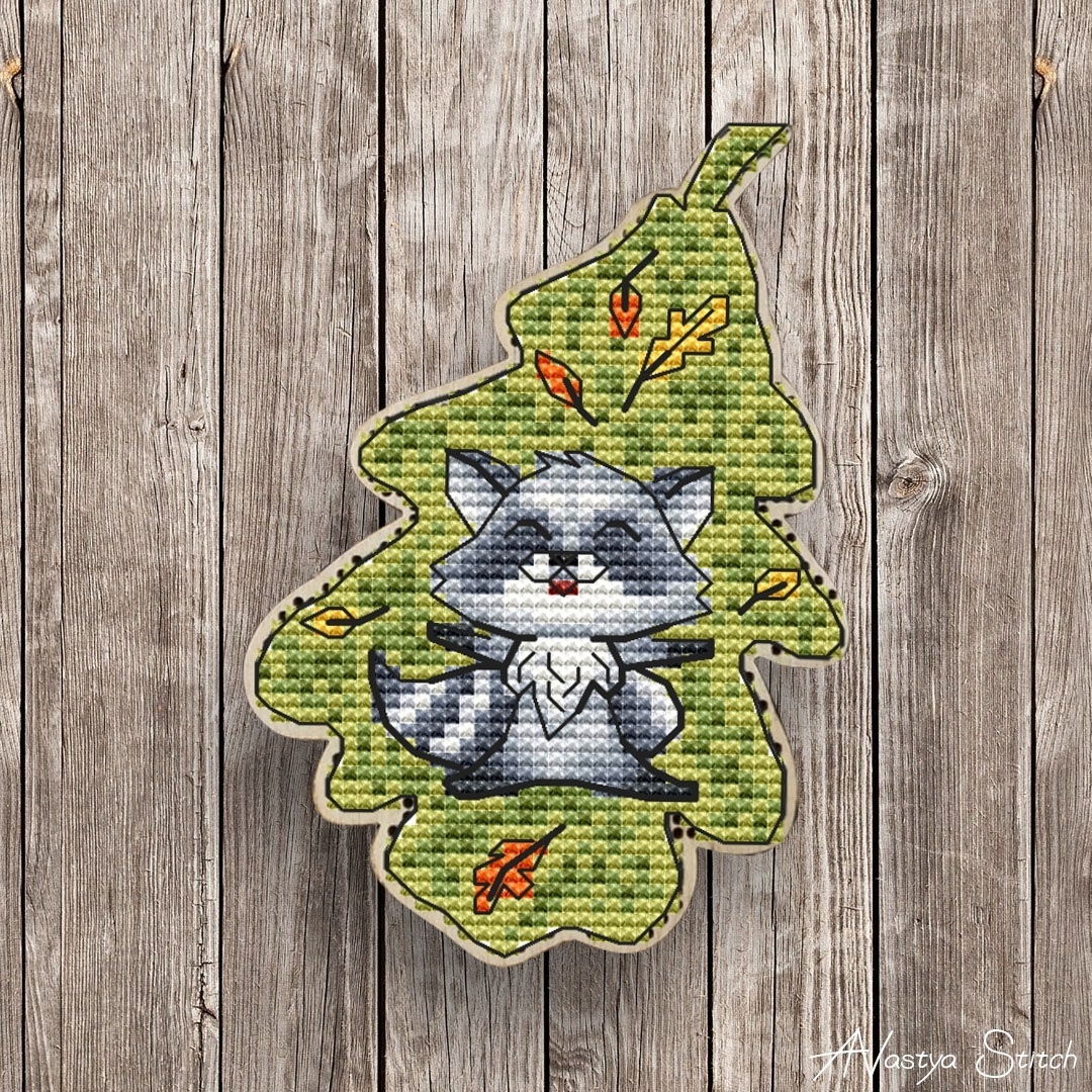 Leaf. Raccoon Cross Stitch Pattern фото 2