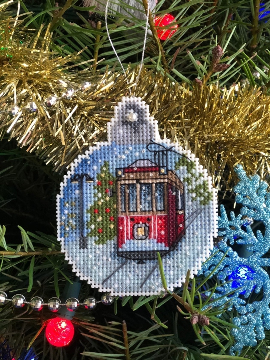 Tram Christmas Ball Cross Stitch Pattern фото 3