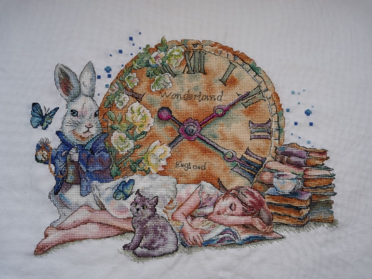 Dream of the White Rabbit Cross Stitch Pattern фото 2