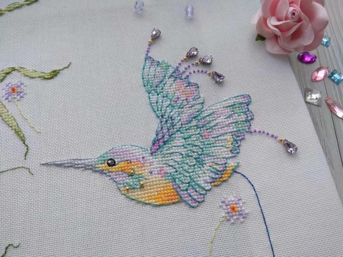 Hummingbird and Irises Cross Stitch Pattern фото 9