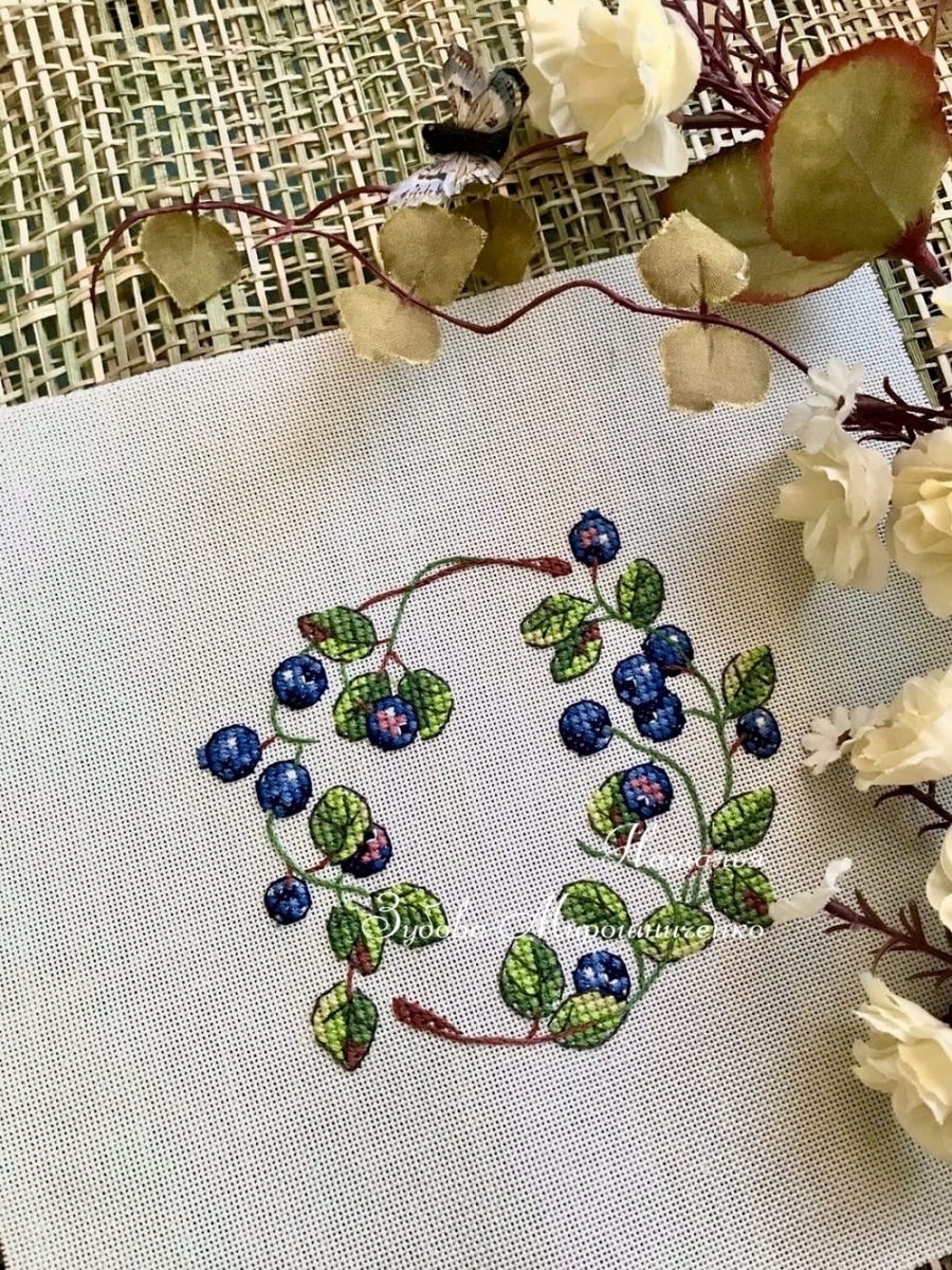 Blueberry Wreath Cross Stitch Pattern фото 5