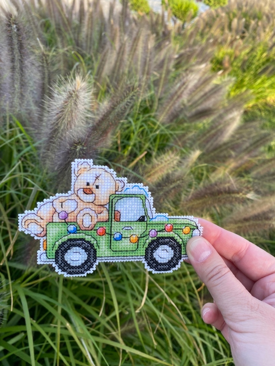 Car with a Bear Cross Stitch Pattern фото 3