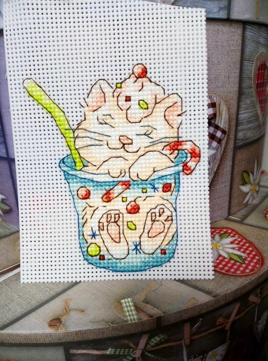 Cat in a Glass Cross Stitch Pattern фото 3