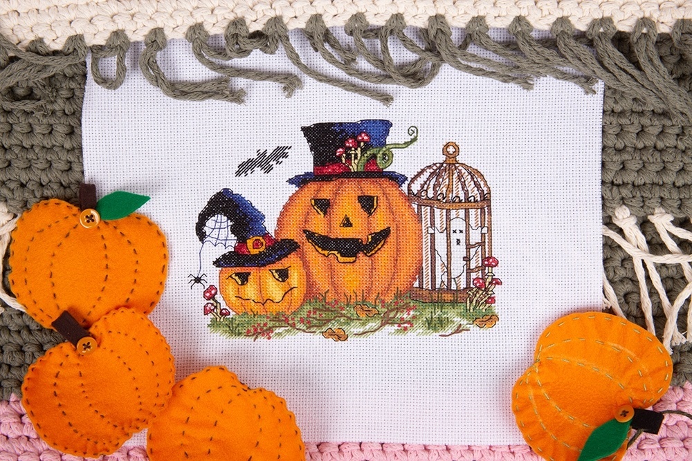 Scary Pumpkins Cross Stitch Kit фото 3