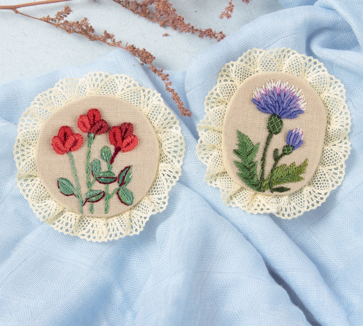 Vintage Brooches. Thistle and Poppy Embroidery Kit фото 1