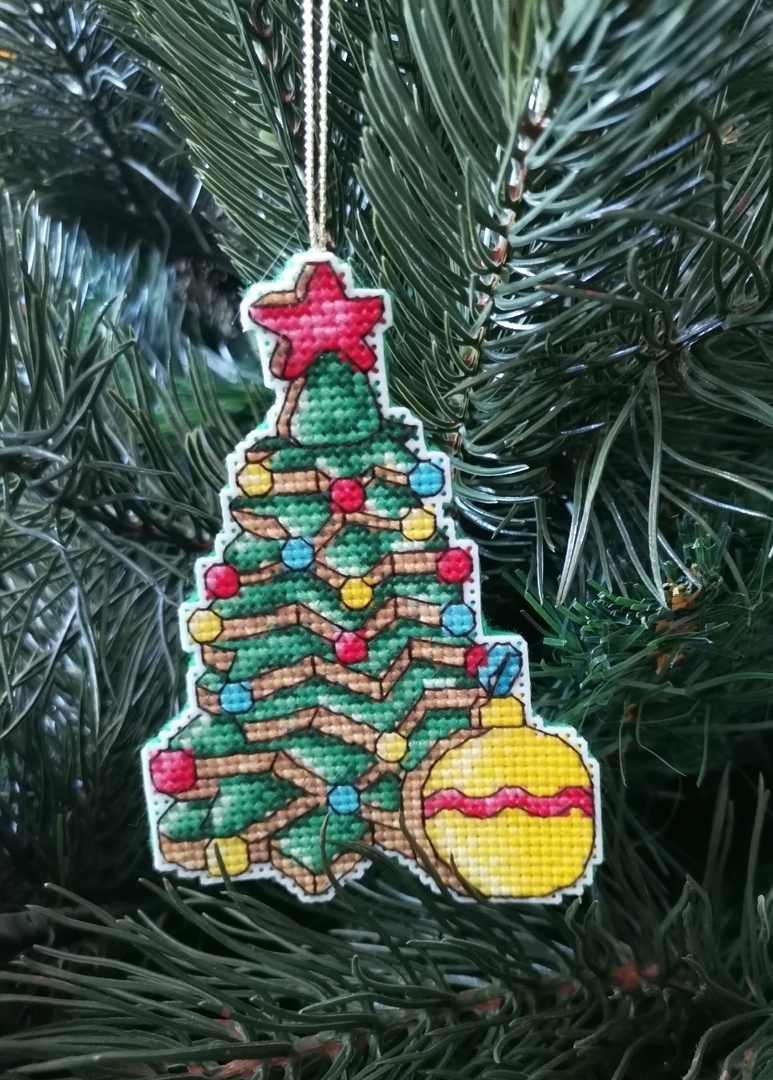 Gingerbread Christmas Tree Cross Stitch Pattern фото 2