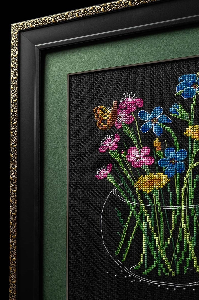 Summer Bouquet in a Glass Cross Stitch Kit фото 2