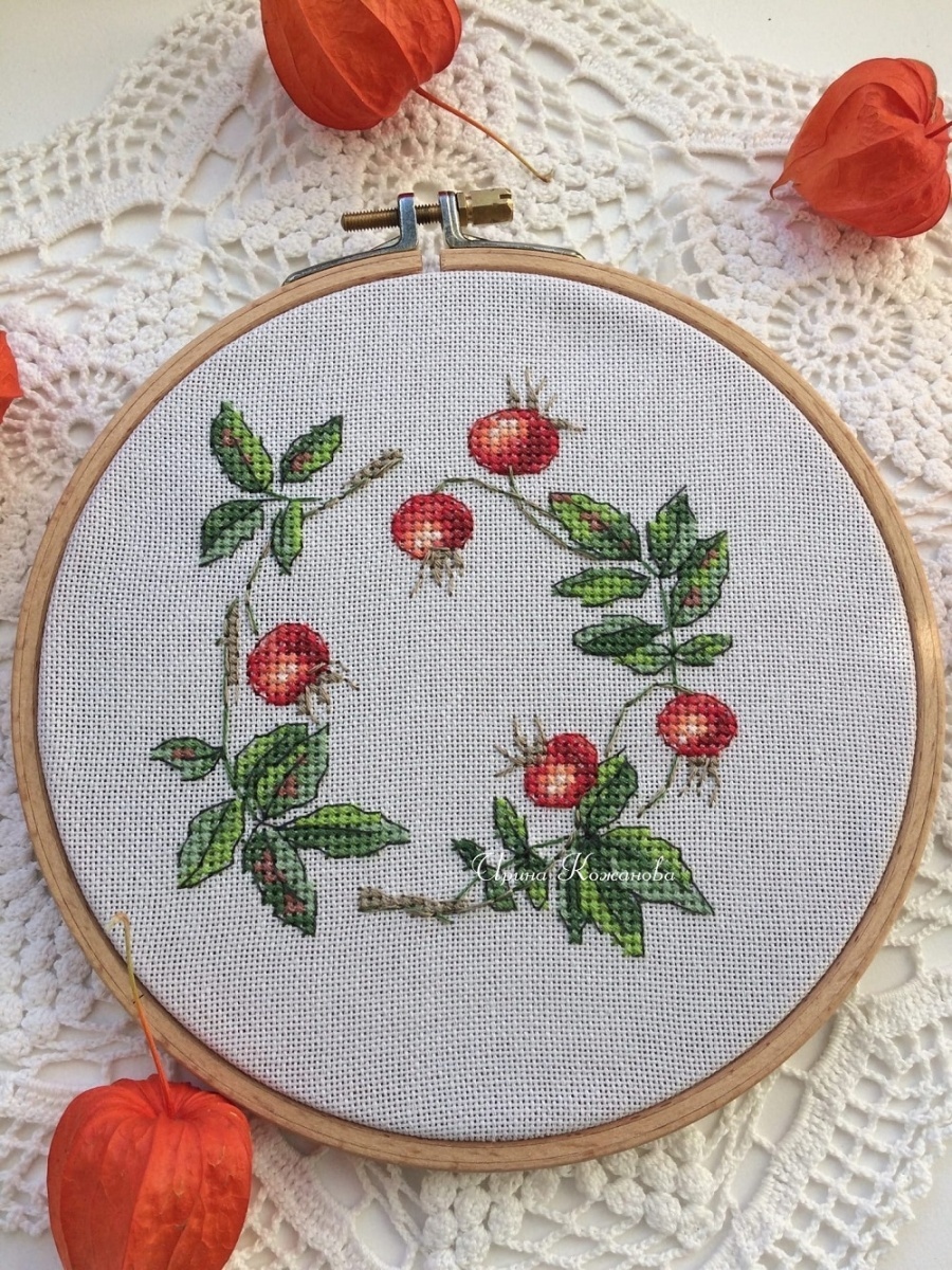 Rosehip Wreath Cross Stitch Chart фото 5