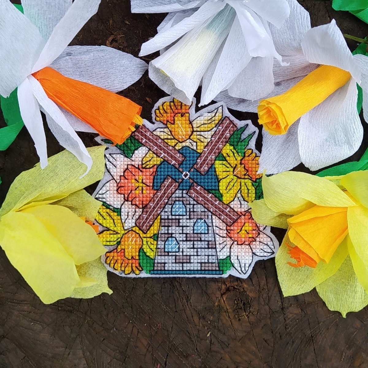 Mill Daffodils Cross Stitch Pattern фото 3