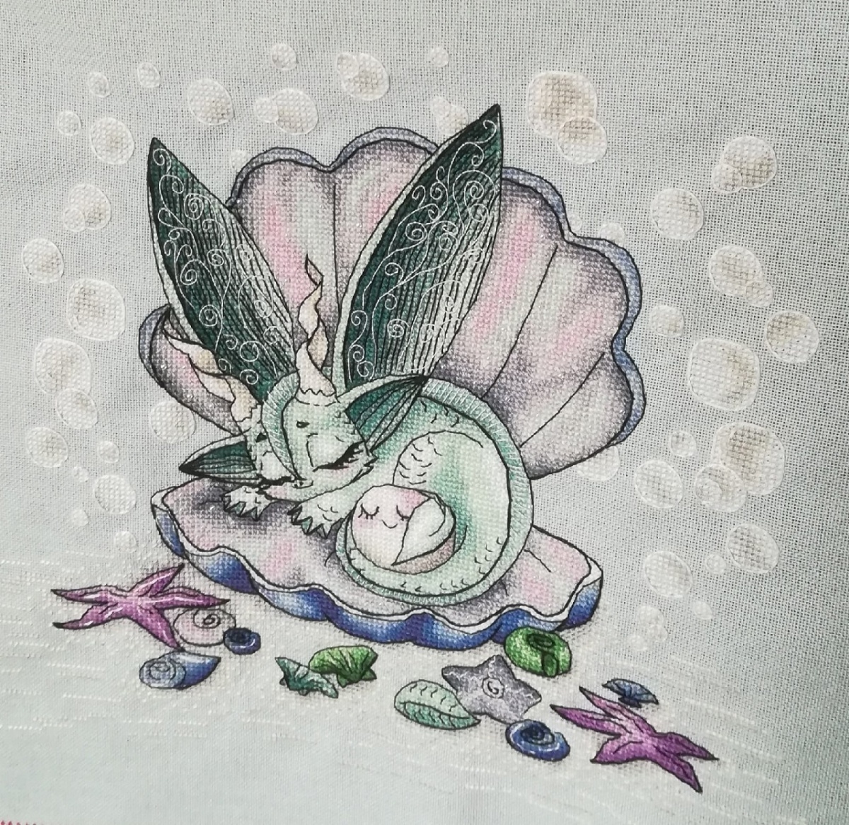Dragon with a Pearl Cross Stitch Pattern фото 2