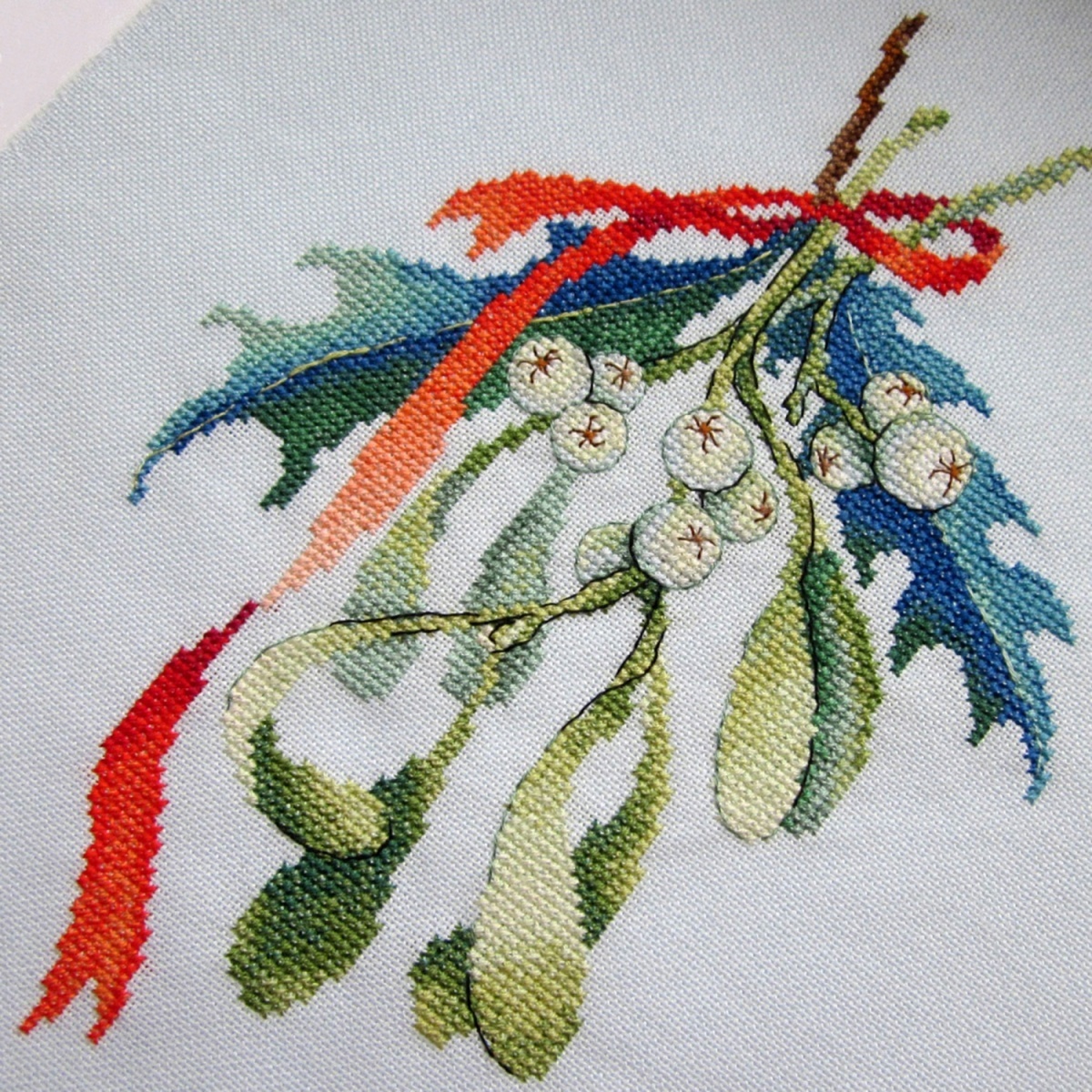 Christmas Mistletoe Cross Stitch Pattern фото 4